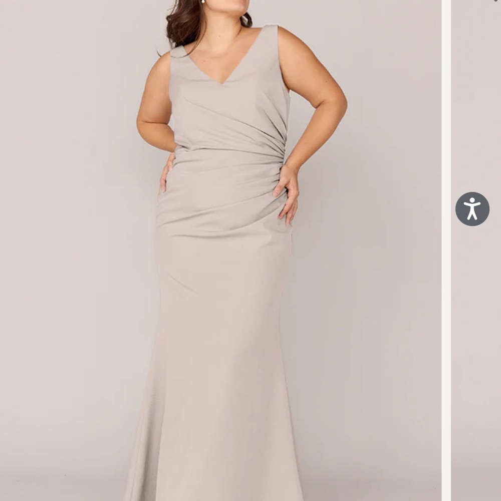 Elegant Sleeveless Gray Dress